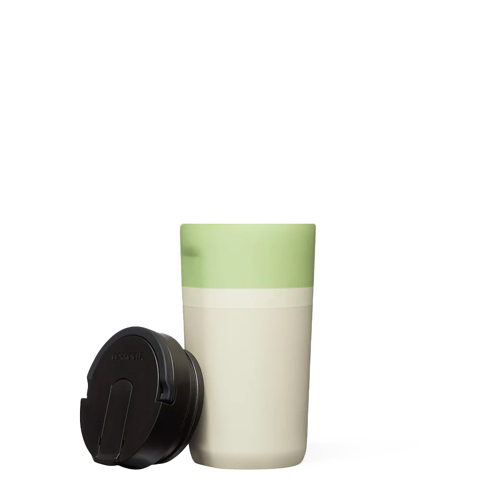 star-warstm-kids-cup-a6 0b29a0bde323--grogu-kids-cup-product-lid-off.png
